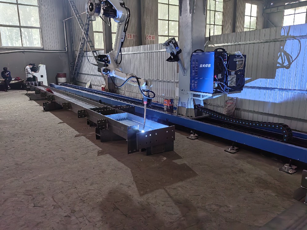 懸臂自動化焊接機(jī)械手