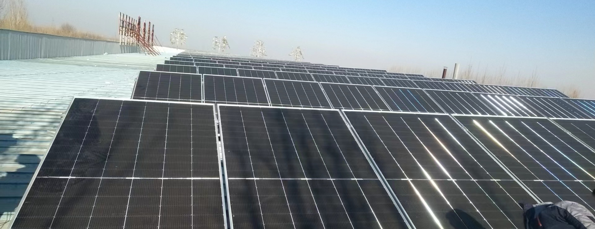 金鼎鋼構(gòu)屋頂光伏 太陽能發(fā)電.jpg
